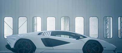 Lamborghini Countach LPI 800-4 (2022) - picture 4 of 31