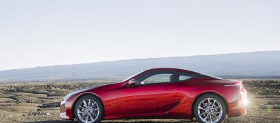 Lexus LC 500 / 500h (2022) - picture 15 of 70