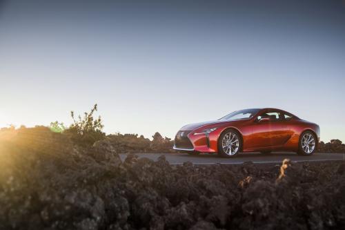 Lexus LC 500 / 500h (2022) - picture 17 of 70