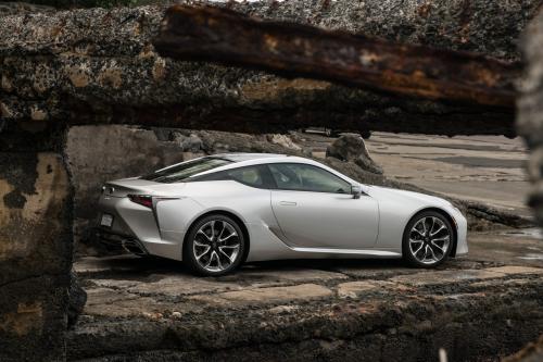 Lexus LC 500 / 500h (2022) - picture 25 of 70