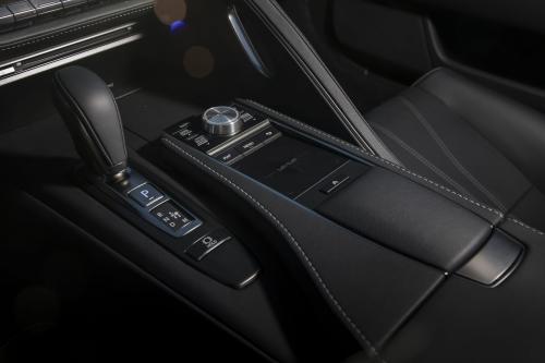 Lexus LC 500 / 500h (2022) - picture 64 of 70