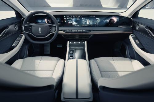 Lincoln Zephyr (2022) - picture 9 of 10