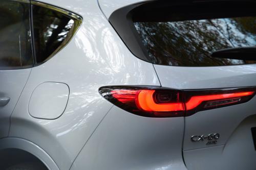 Mazda CX-60 Takumi (2022) - picture 24 of 47