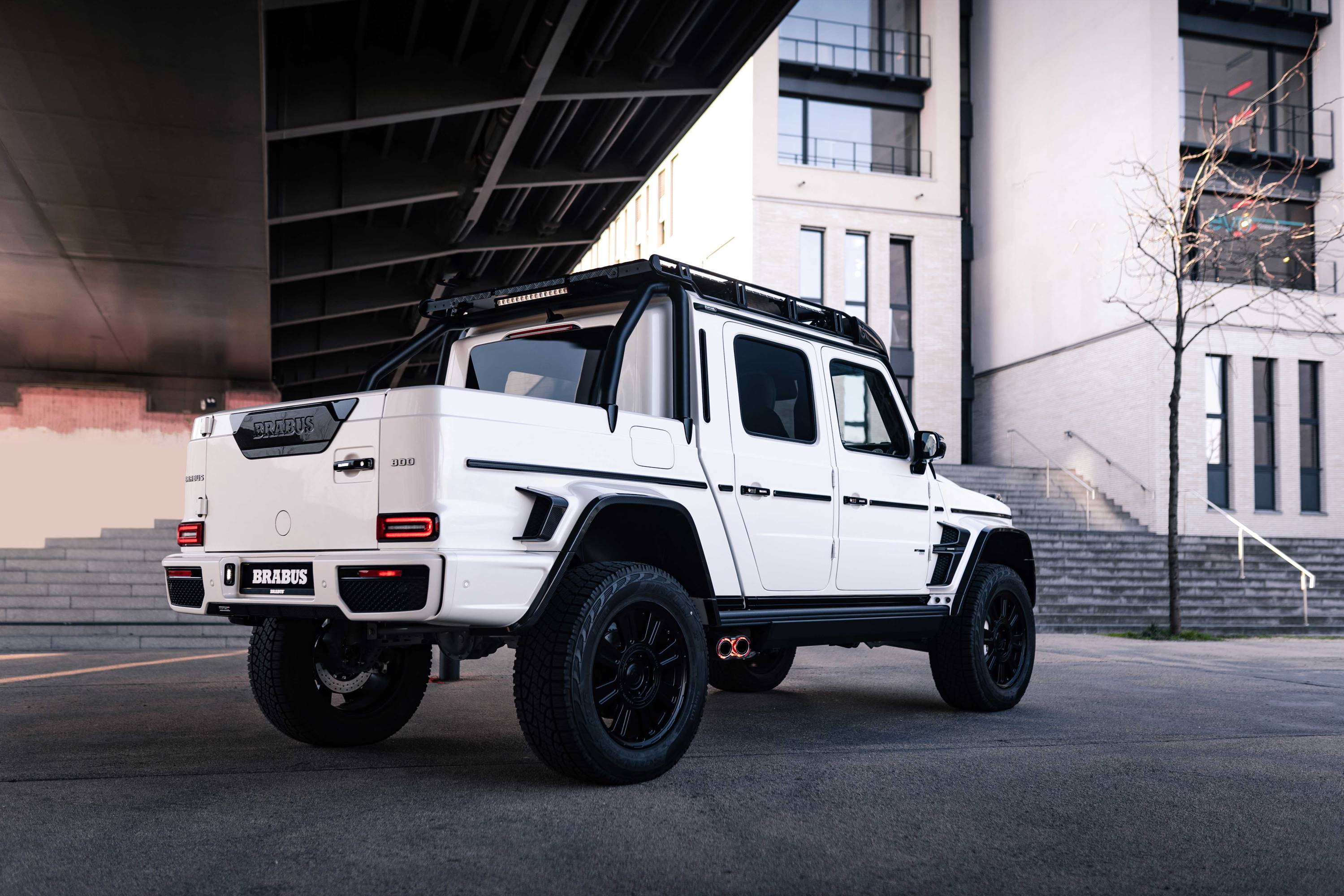 Mercedes-AMG G 63 BRABUS 800 Adventure XLP SUPERWHITE