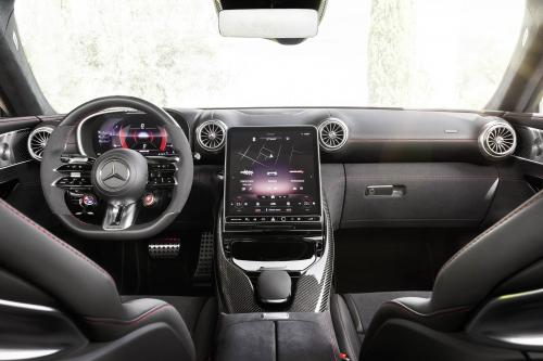 Mercedes-Benz AMG SL (2022) - picture 48 of 62