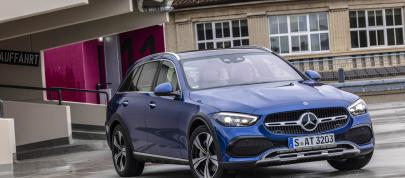Mercedes-Benz C-Class All-Terrain (2022) - picture 4 of 40