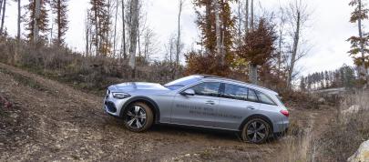 Mercedes-Benz C-Class All-Terrain (2022) - picture 20 of 40