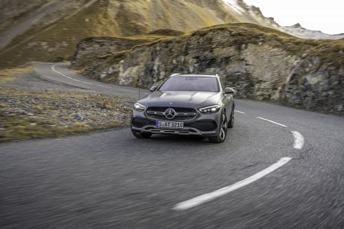 Mercedes-Benz C-Class All-Terrain (2022) - picture 24 of 40