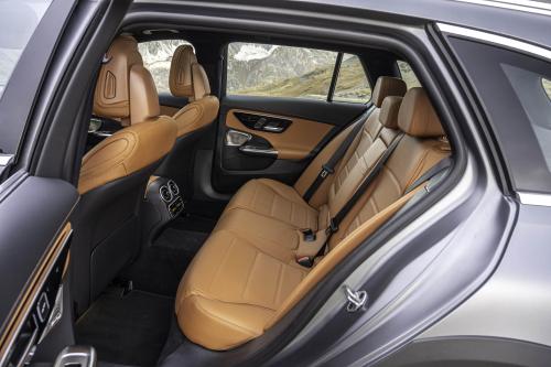 Mercedes-Benz C-Class All-Terrain (2022) - picture 40 of 40