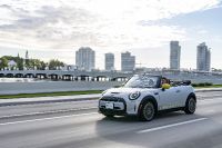 Mini Cooper SE Convertible Concept (2022)