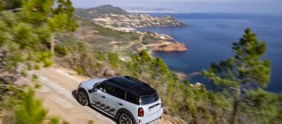 Mini Countryman Cooper S ALL4 Untamed Edition (2022) - picture 28 of 83