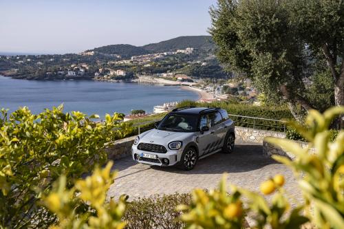 Mini Countryman Cooper S ALL4 Untamed Edition (2022) - picture 1 of 83