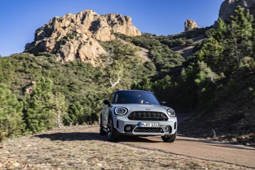 Mini Countryman Cooper S ALL4 Untamed Edition (2022) - picture 24 of 83