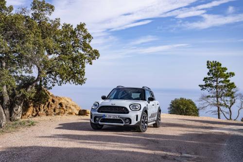 Mini Countryman Cooper S ALL4 Untamed Edition (2022) - picture 32 of 83