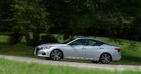 Nissan Altima (2022) - picture 2 of 6