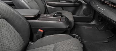 Nissan Ariya (2022) - picture 15 of 18