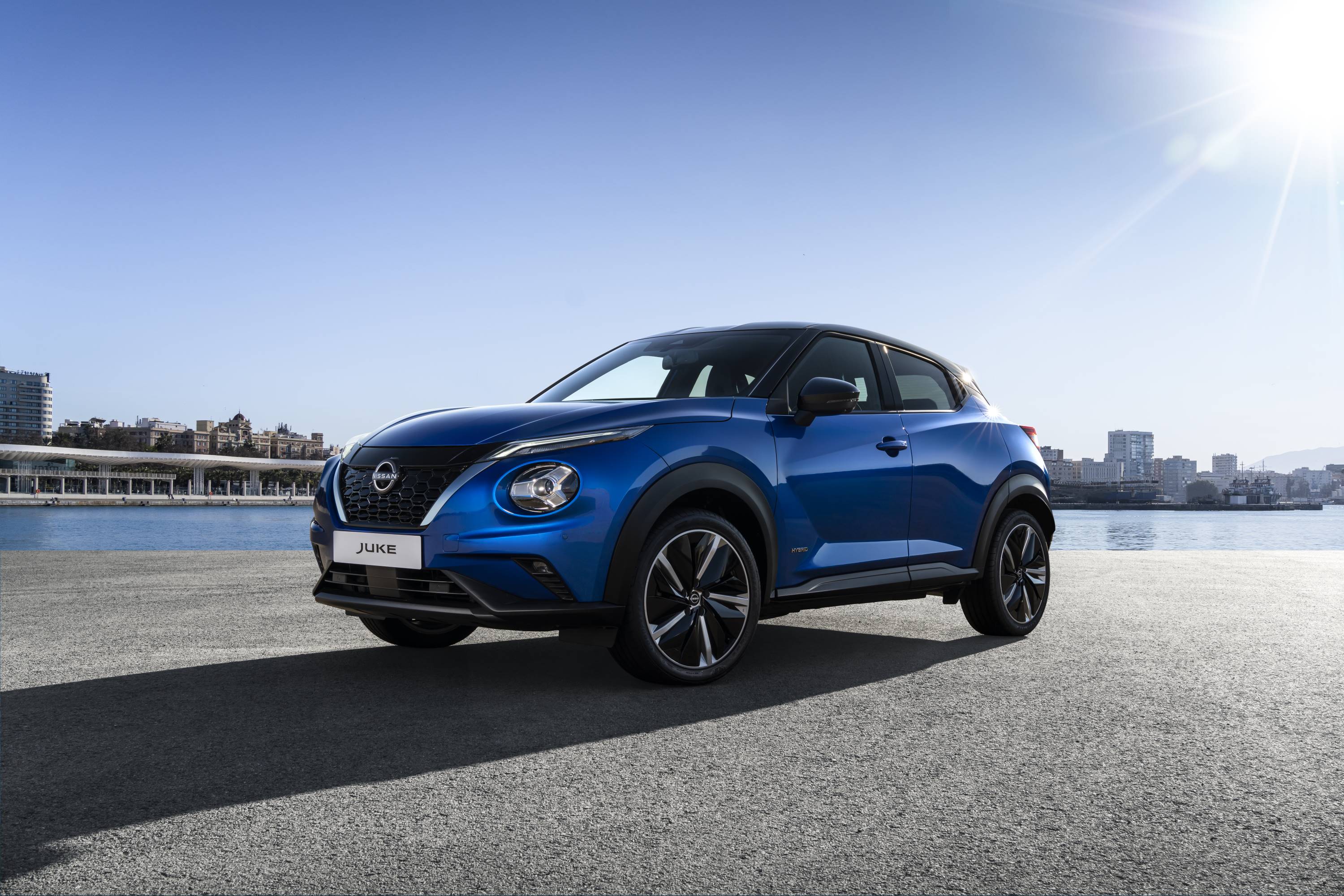 Nissan Juke Hybrid Blue