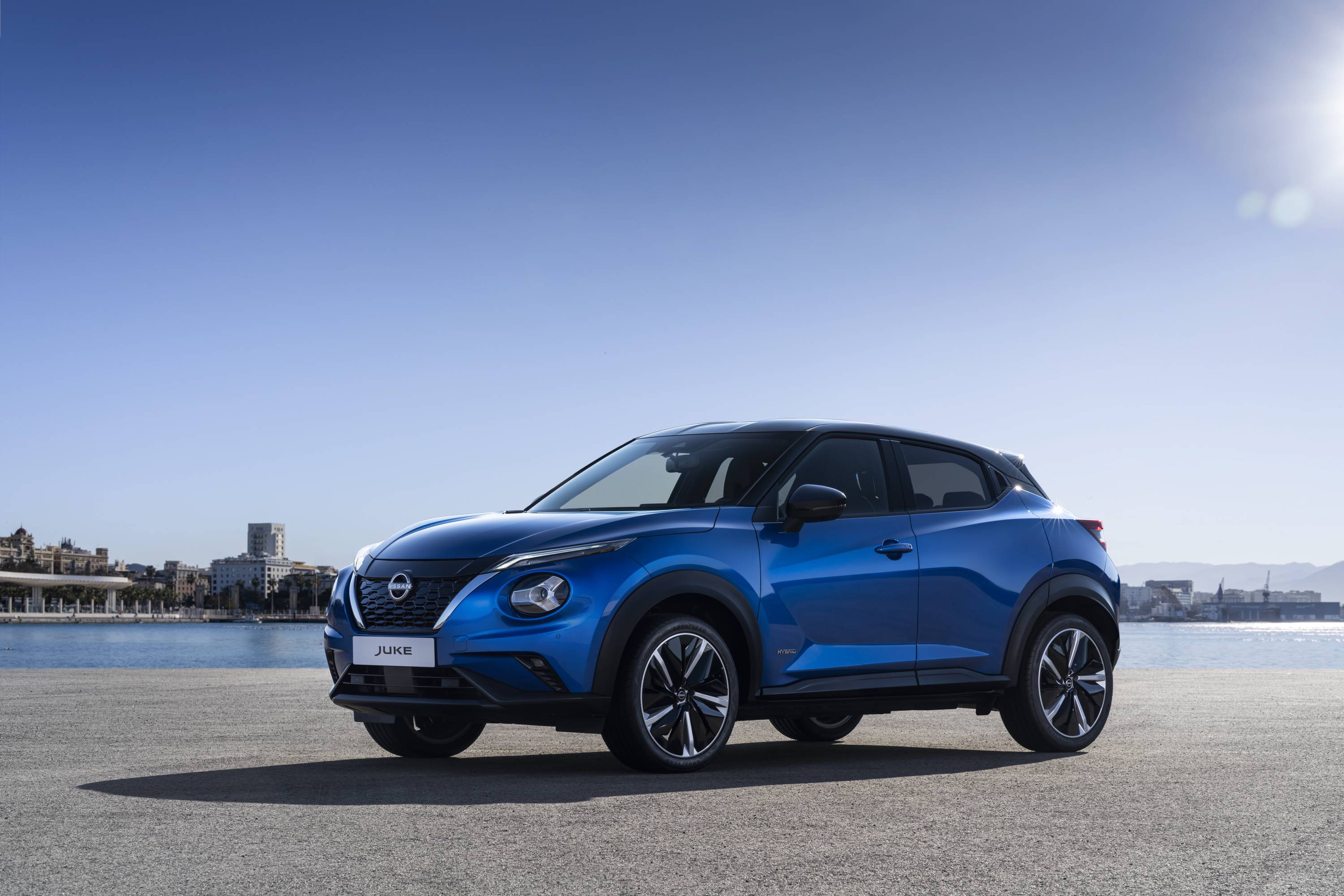 Nissan Juke Hybrid Blue