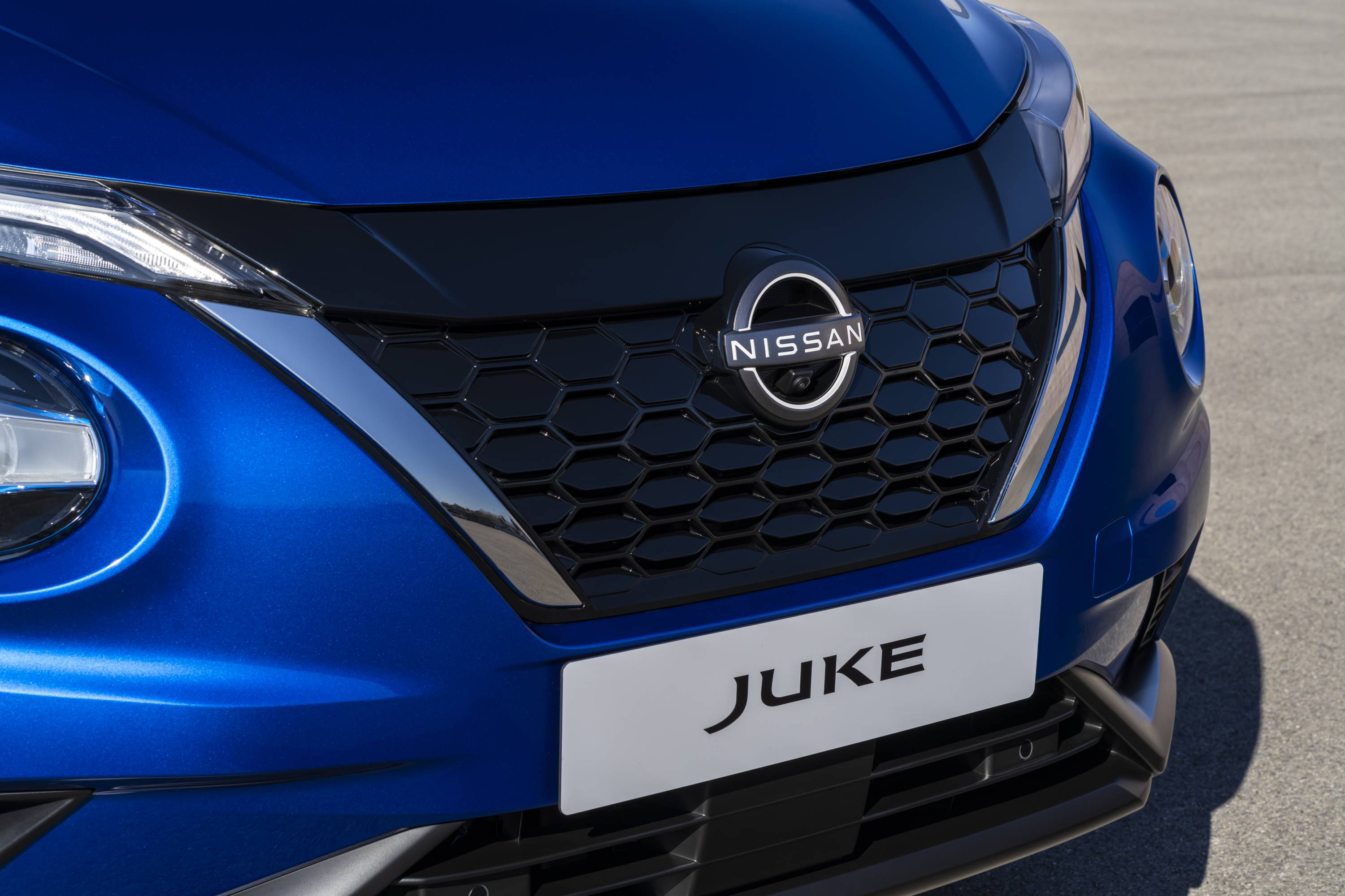 Nissan Juke Hybrid Blue