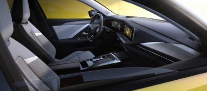 Opel Astra (2022) - picture 15 of 15