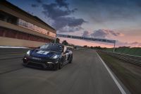 Porsche 718 Cayman GT4 RS Clubsport (2022) - picture 14 of 20