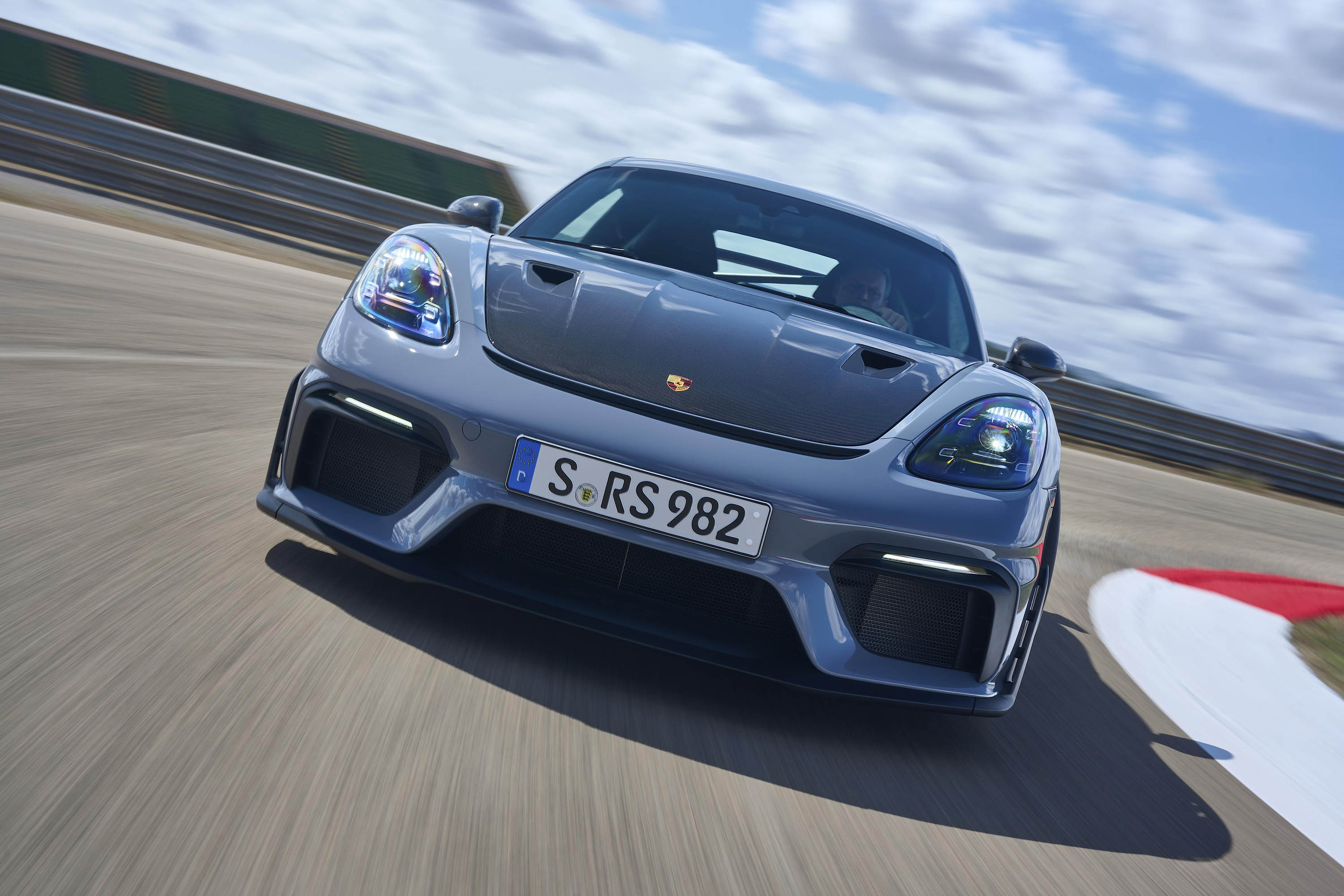 Porsche 718 Cayman GT4 RS