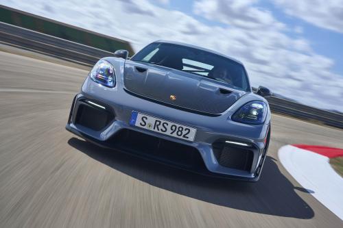 Porsche 718 Cayman GT4 RS (2022) - picture 9 of 26