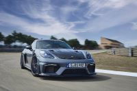 Porsche 718 Cayman GT4 RS (2022) - picture 2 of 26