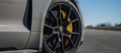 Porsche Taycan GTS Sedan (2022) - picture 12 of 16
