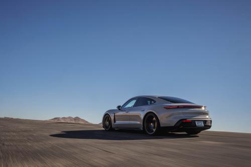 Porsche Taycan GTS Sedan (2022) - picture 9 of 16