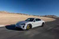 Porsche Taycan GTS Sedan (2022) - picture 3 of 16