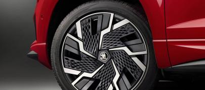 Skoda Karoq (2022) - picture 12 of 37