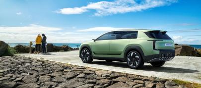 Skoda Vision 7S Concept (2022) - picture 12 of 22