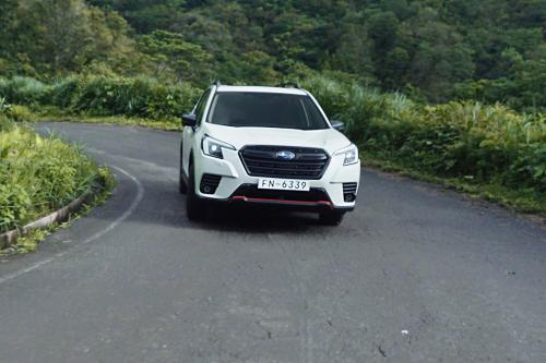 Subaru Forester e-BOXER (2022) - picture 9 of 25