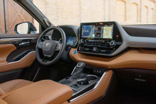 Toyota Highlander Hybrid-Only Bronze Edition (2022) - picture 25 of 36