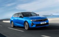 Vauxhall Astra Sports Tourer (2022) - picture 2 of 17