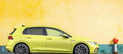 Volkswagen Golf (2022) - picture 15 of 51