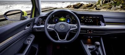 Volkswagen Golf (2022) - picture 23 of 51