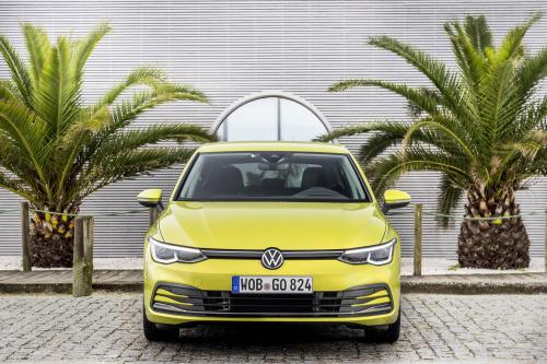 Volkswagen Golf (2022) - picture 1 of 51