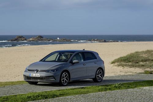 Volkswagen Golf (2022) - picture 40 of 51