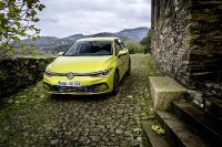 Volkswagen Golf (2022) - picture 2 of 51