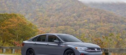 Volkswagen Jetta GLI (2022) - picture 7 of 18