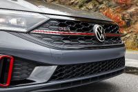 Volkswagen Jetta GLI (2022) - picture 10 of 18