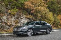 Volkswagen Passat (2022) - picture 3 of 13
