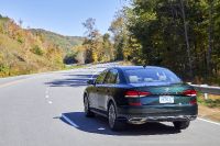 Volkswagen Passat (2022) - picture 6 of 13