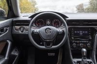 Volkswagen Passat (2022) - picture 10 of 13