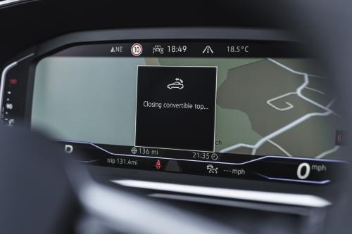 Volkswagen T-Roc Cabriolet (2022) - picture 40 of 43
