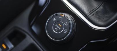 Volkswagen T-Roc R (2022) - picture 39 of 48