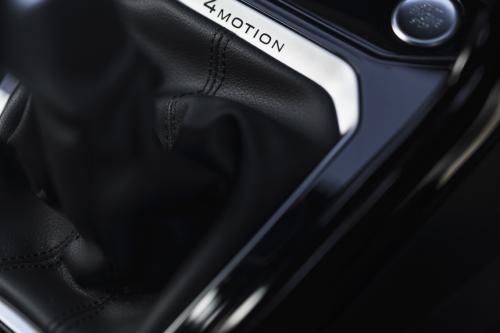 Volkswagen T-Roc R (2022) - picture 40 of 48