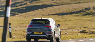 Volkswagen T-Roc (2022) - picture 7 of 39